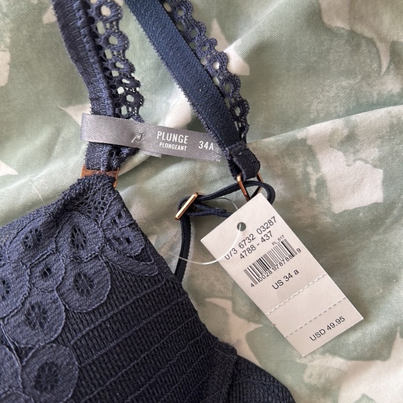 Aerie push up - Picture 4 of 6